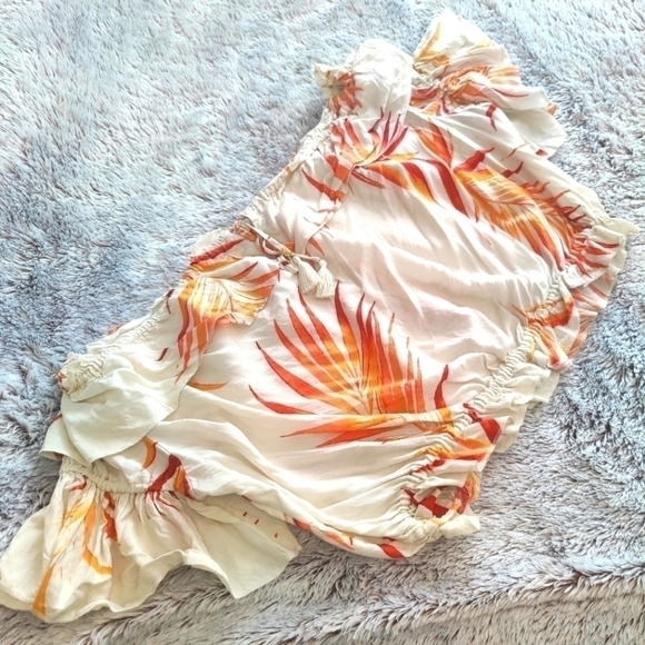 Eva Mendes Orange Patterned Off the Shoulder top - Picture 2 of 3